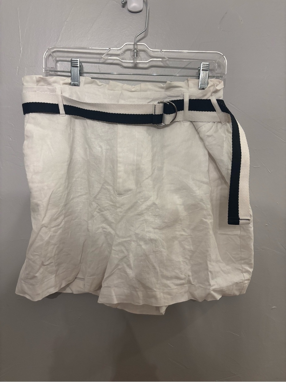 sofia by sofia vergara White High-Waist Linen Shorts with Navy-Trim Belt